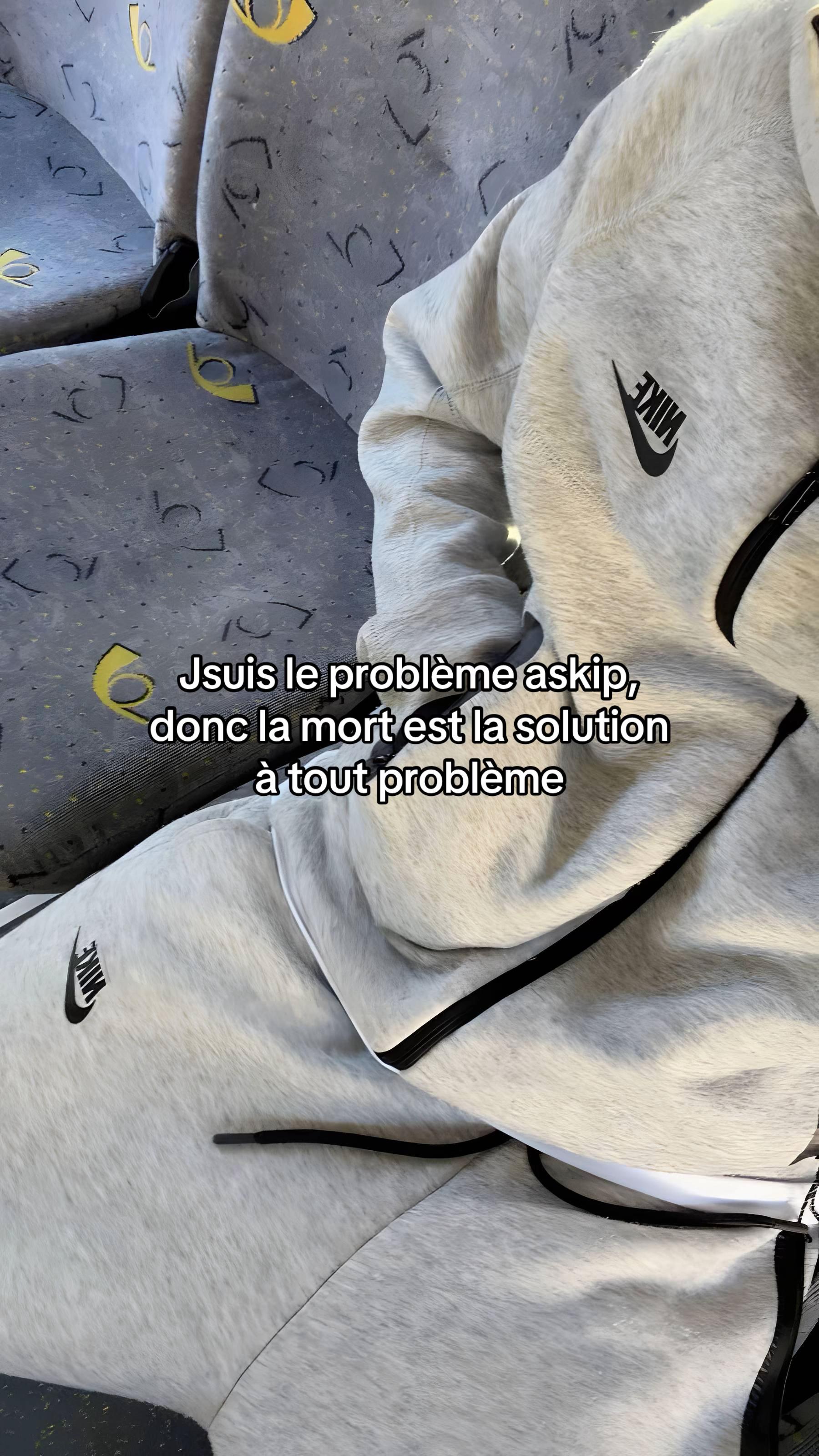 @🫠