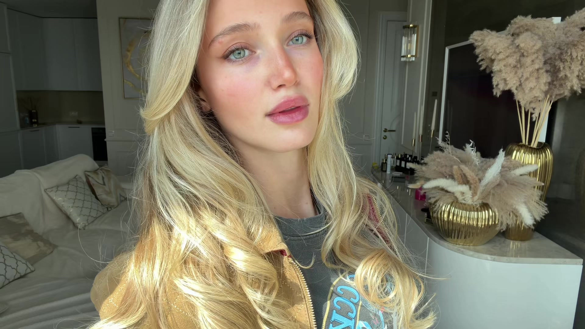 @Eva
