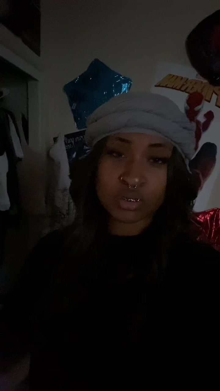 @⃟