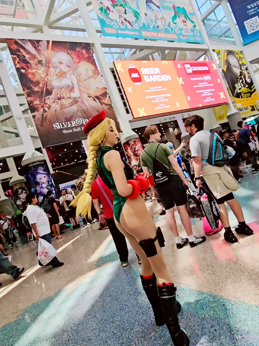 @CosplayAnime4K