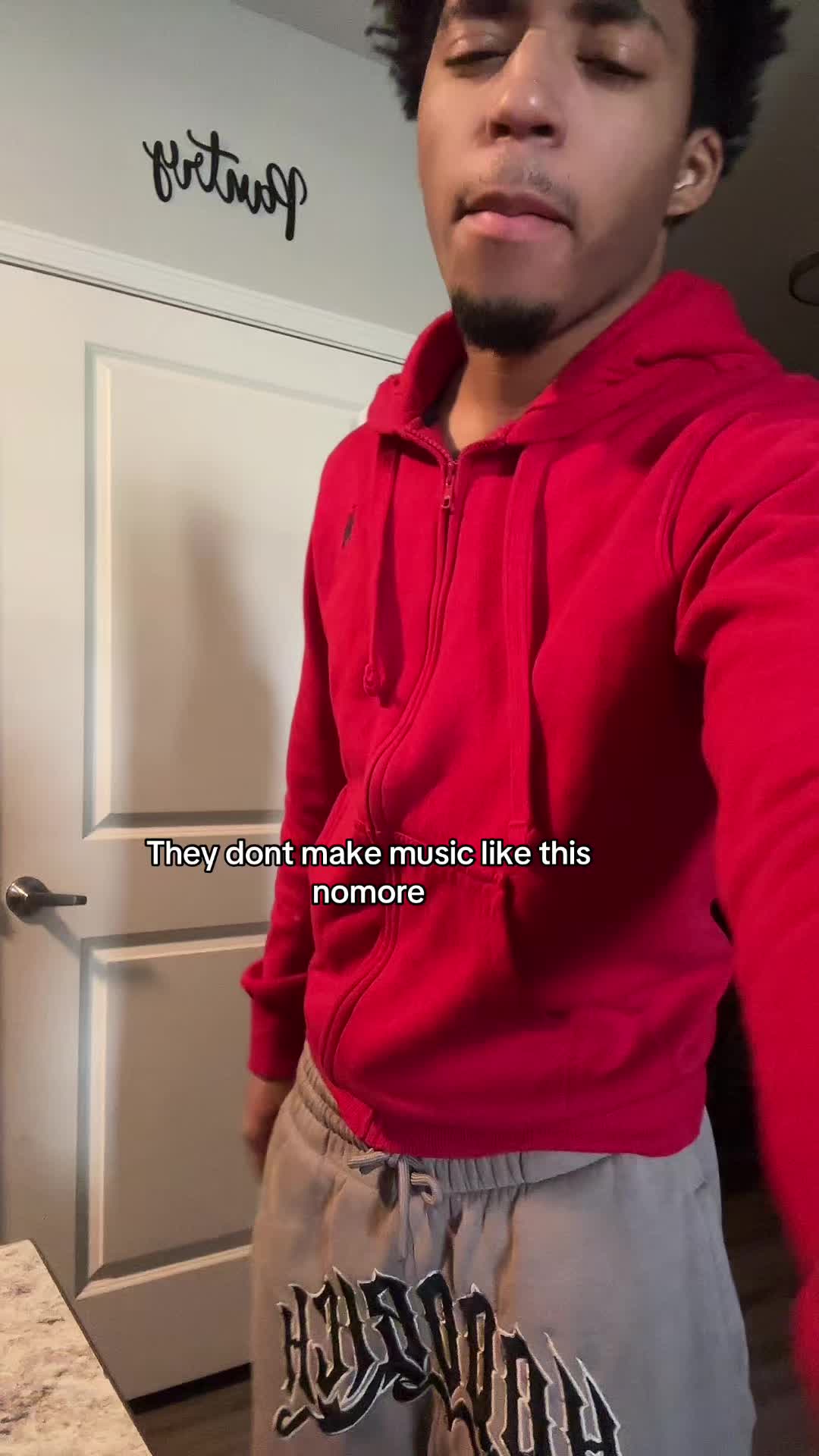 @￴