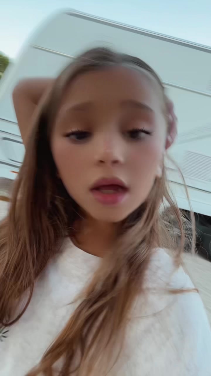 @Salom&eacute;