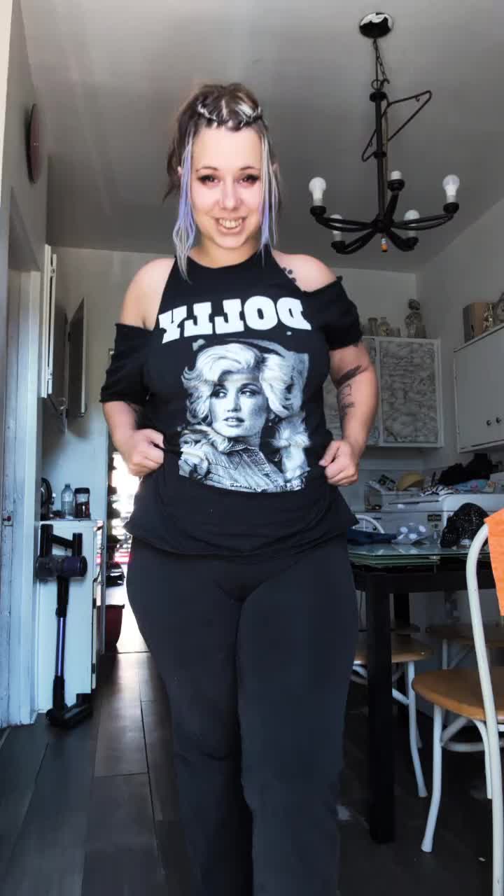 @buzzedqueen