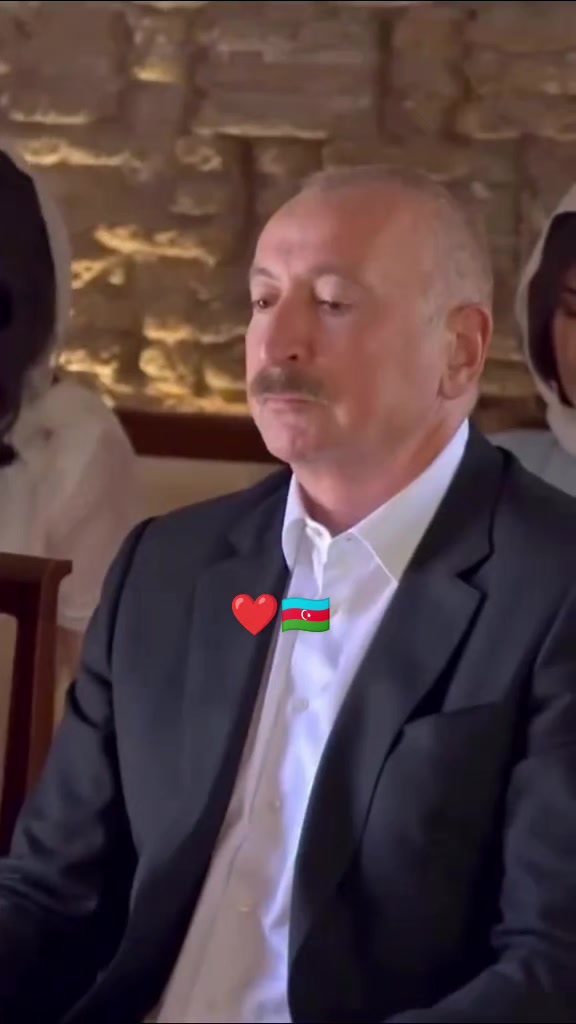 @G&ouml;r&uuml;nmezler_