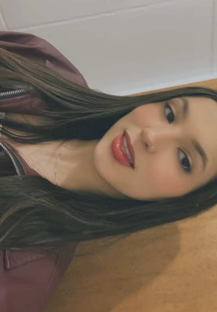 @Lara Seleprin