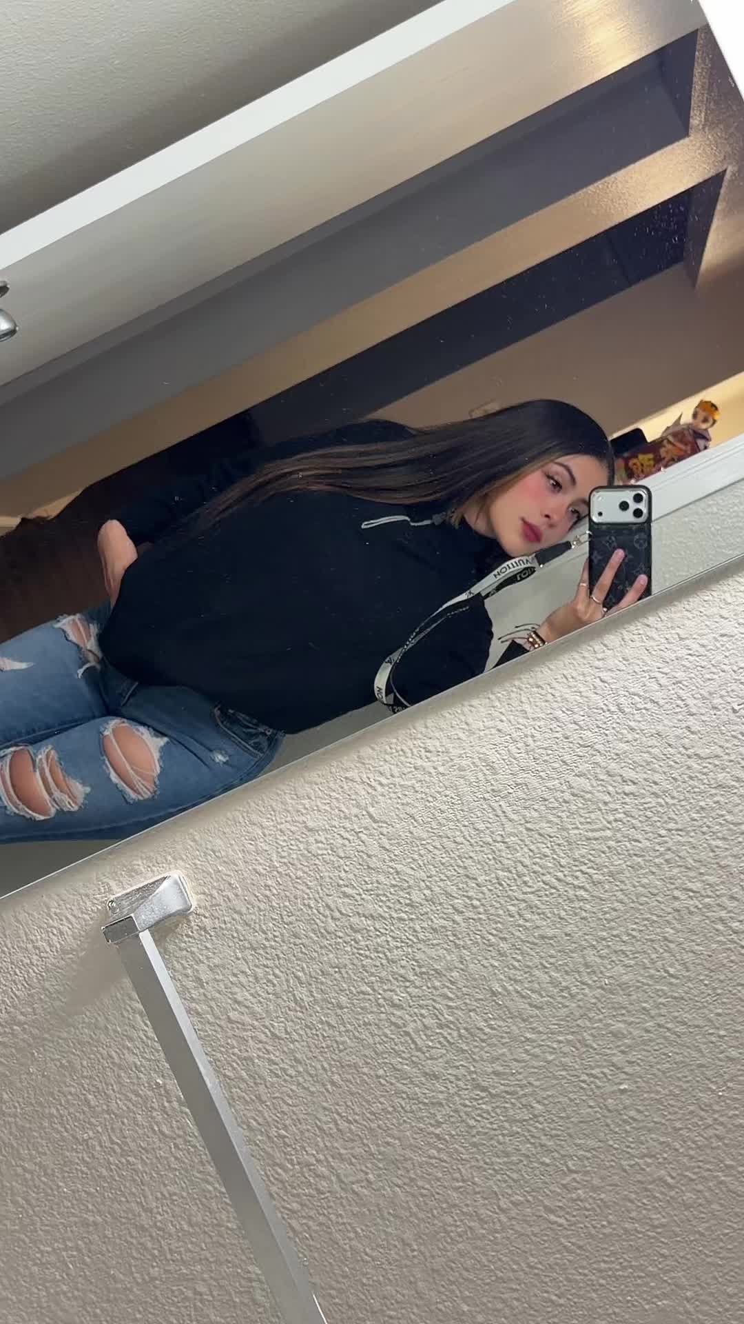 @💕Ąɓƴ🎀