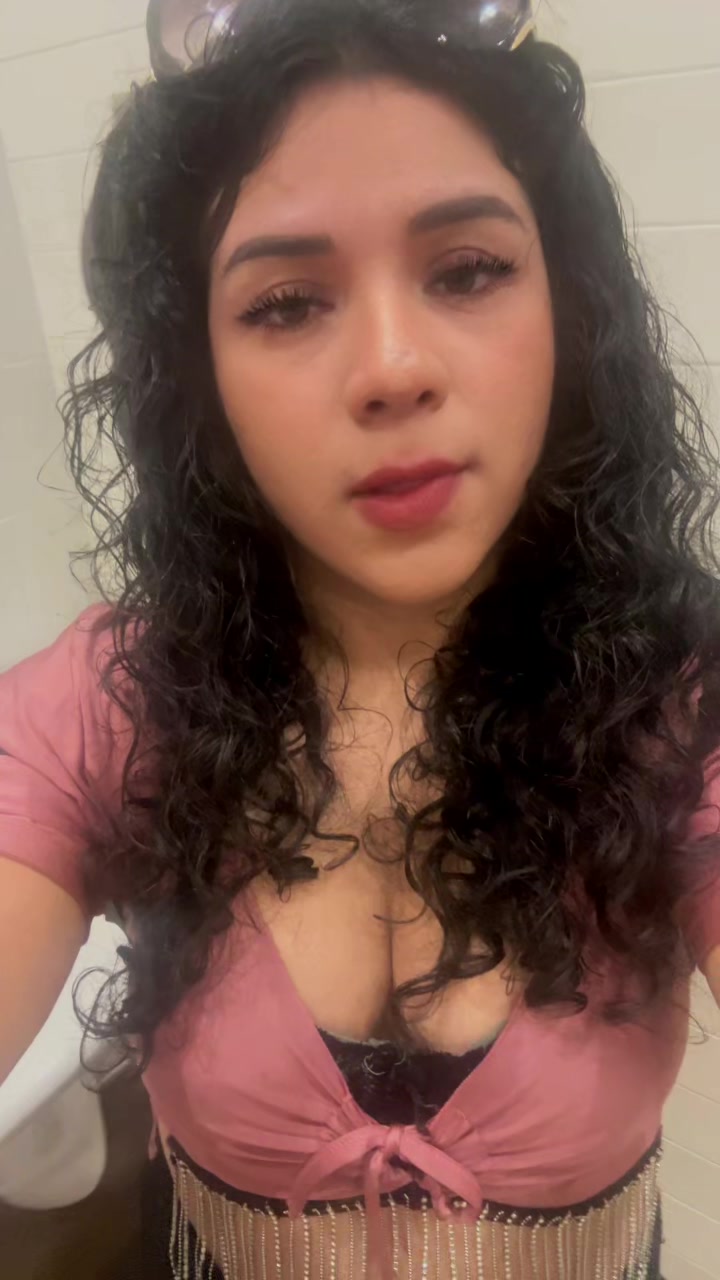 @bella
