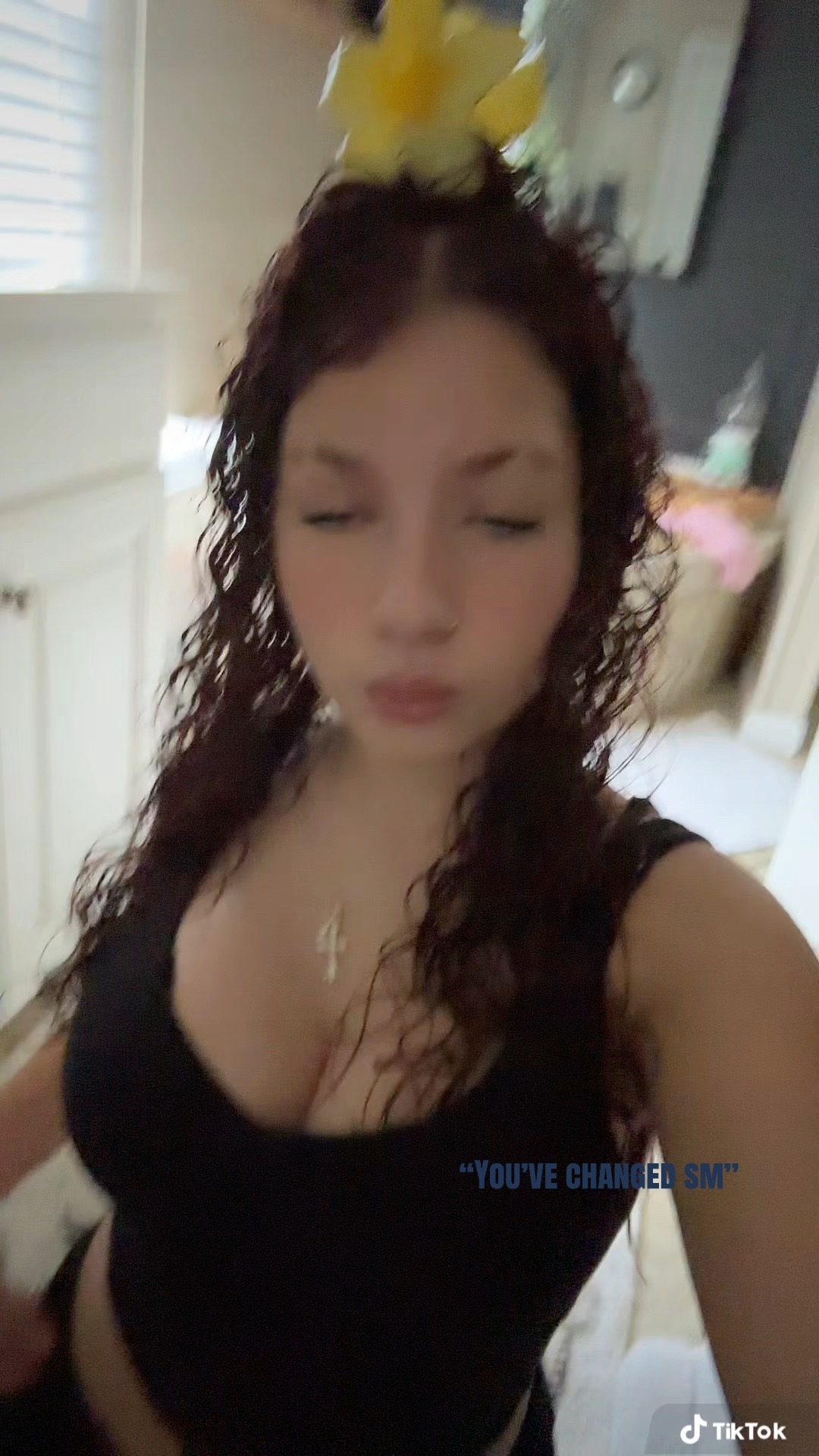 @𝒞 ᥫ᭡.