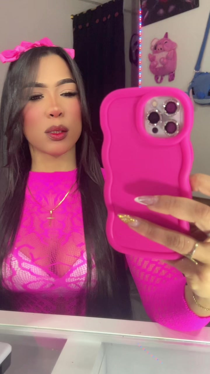 @Stefany Bella👑💄