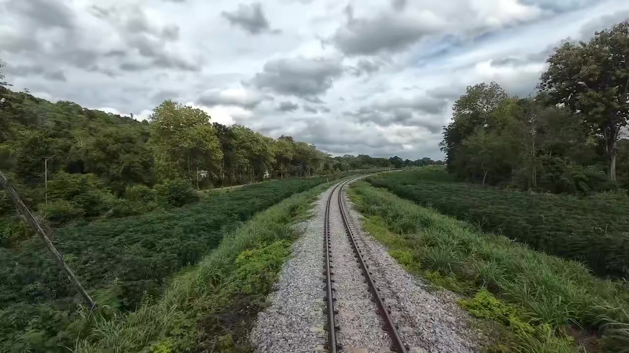 @KENYAN RAILROADER🇰🇪