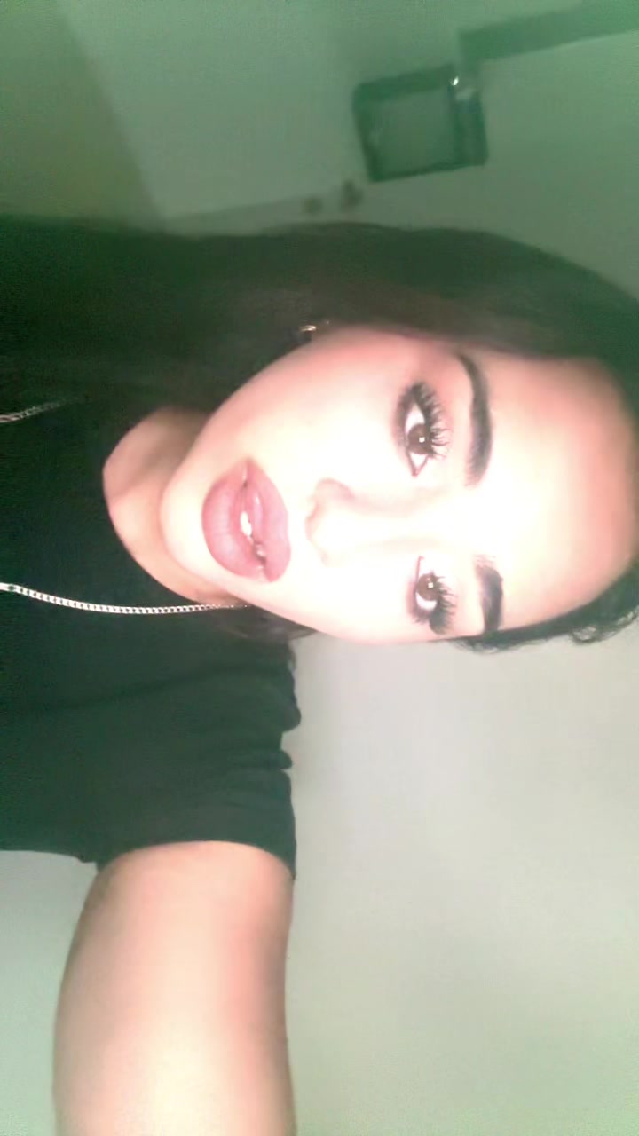 @Sissi🦂