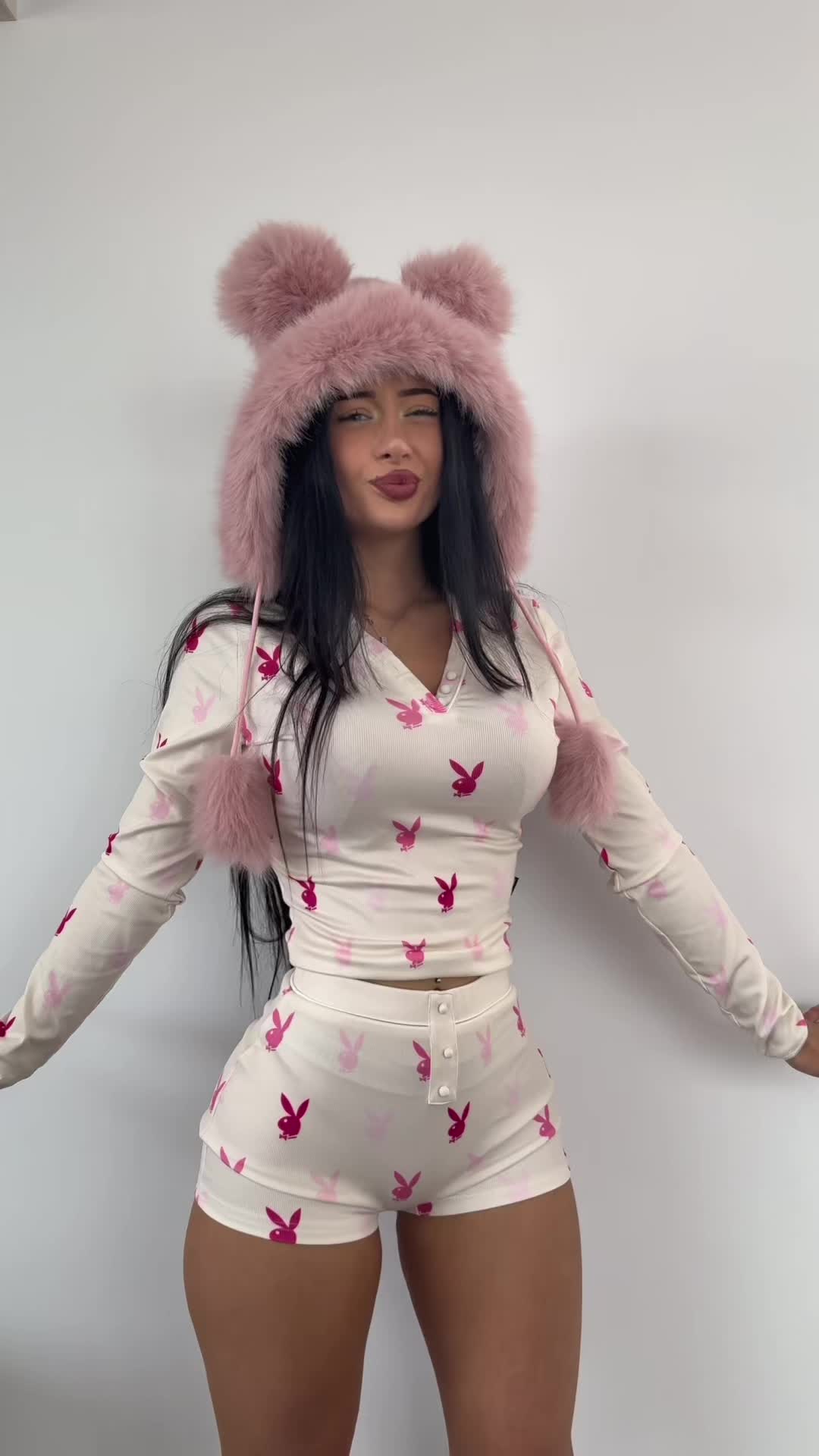 @lillyabellaa