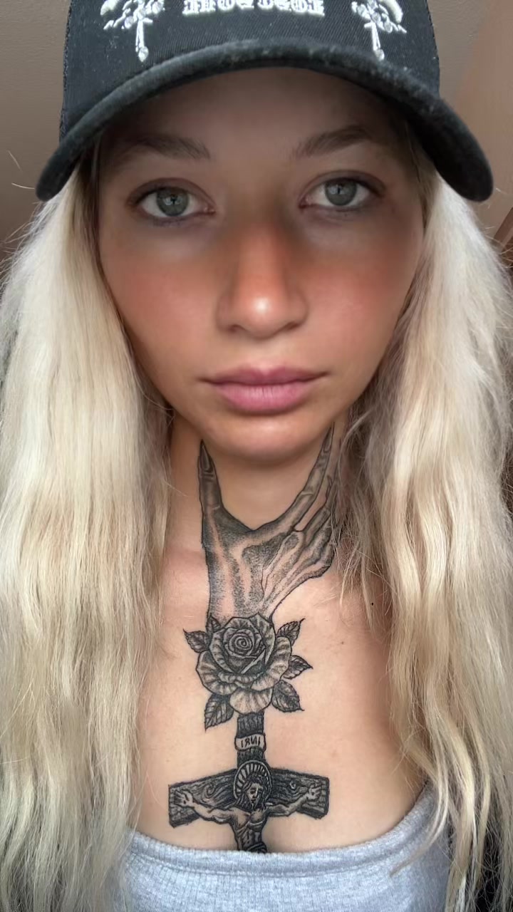@queenivanova6 👑👸🏼🦀❤️