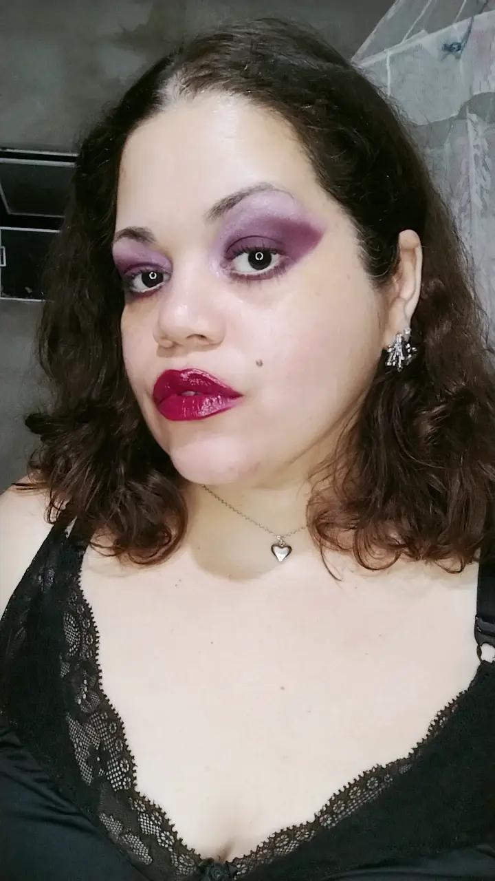 @Anna Ferreira 💀🌹