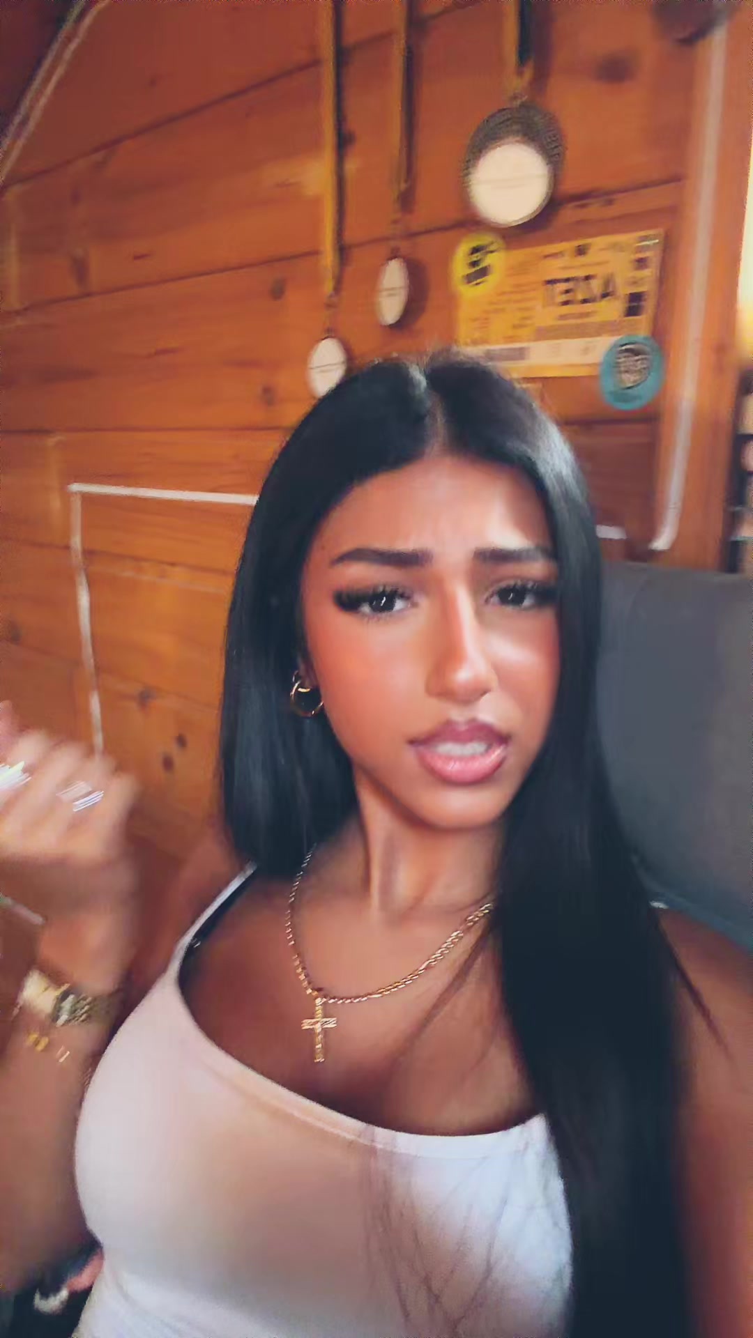 @LiveTina250k