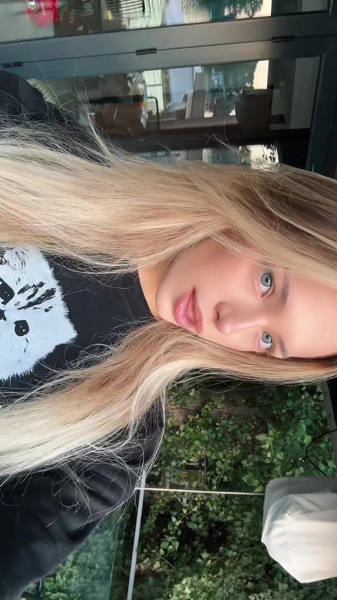@VLATESSA