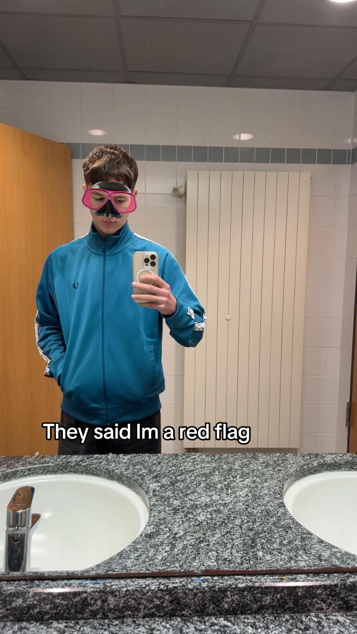 @louis🚩✊🏽 &sup1;⁶&sup1; ☭