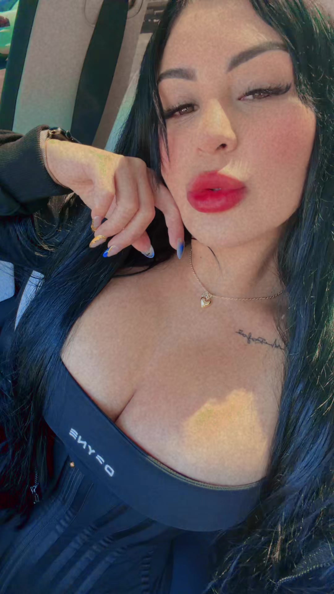 @Andreita🔓🧿✨💫