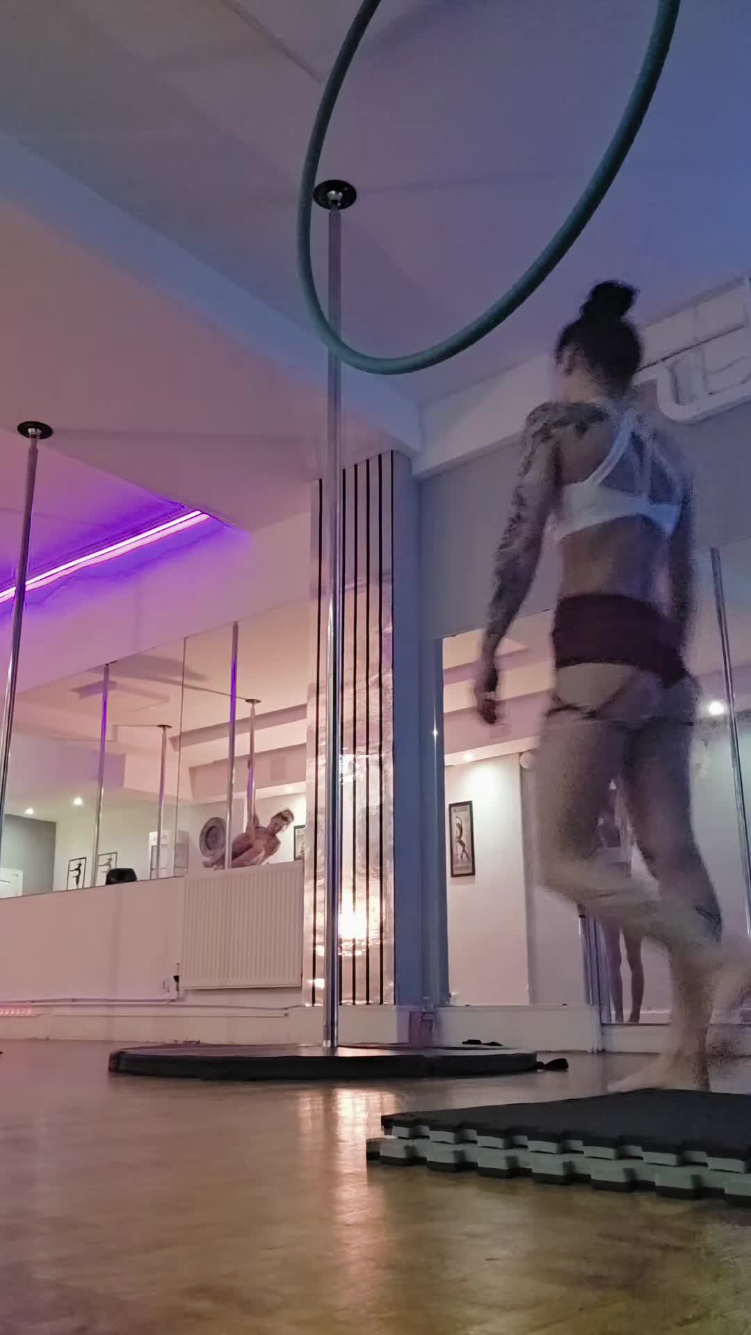 @🖤🤍𝐙𝐬𝐚𝐧𝐢🤍🖤