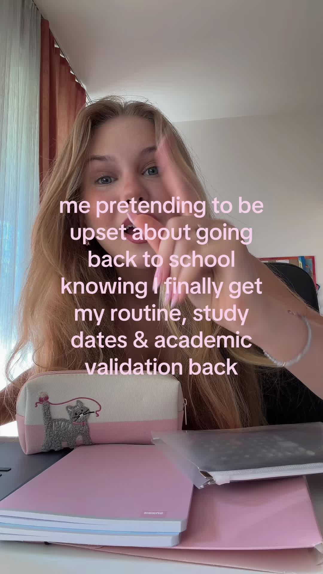 @alisa+ 📚