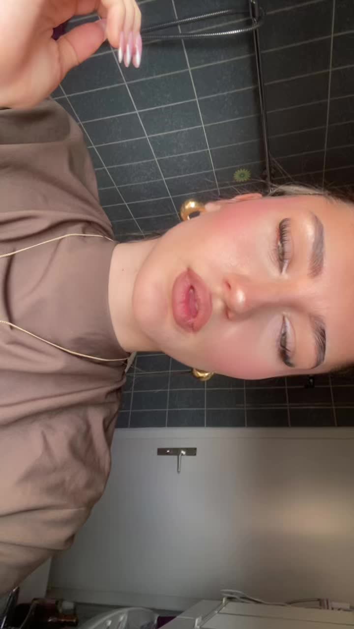 @elsamorina03