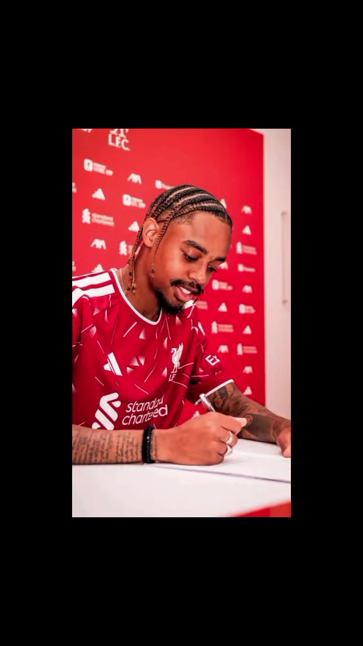 @SHALVII Wa LIVERPOOL