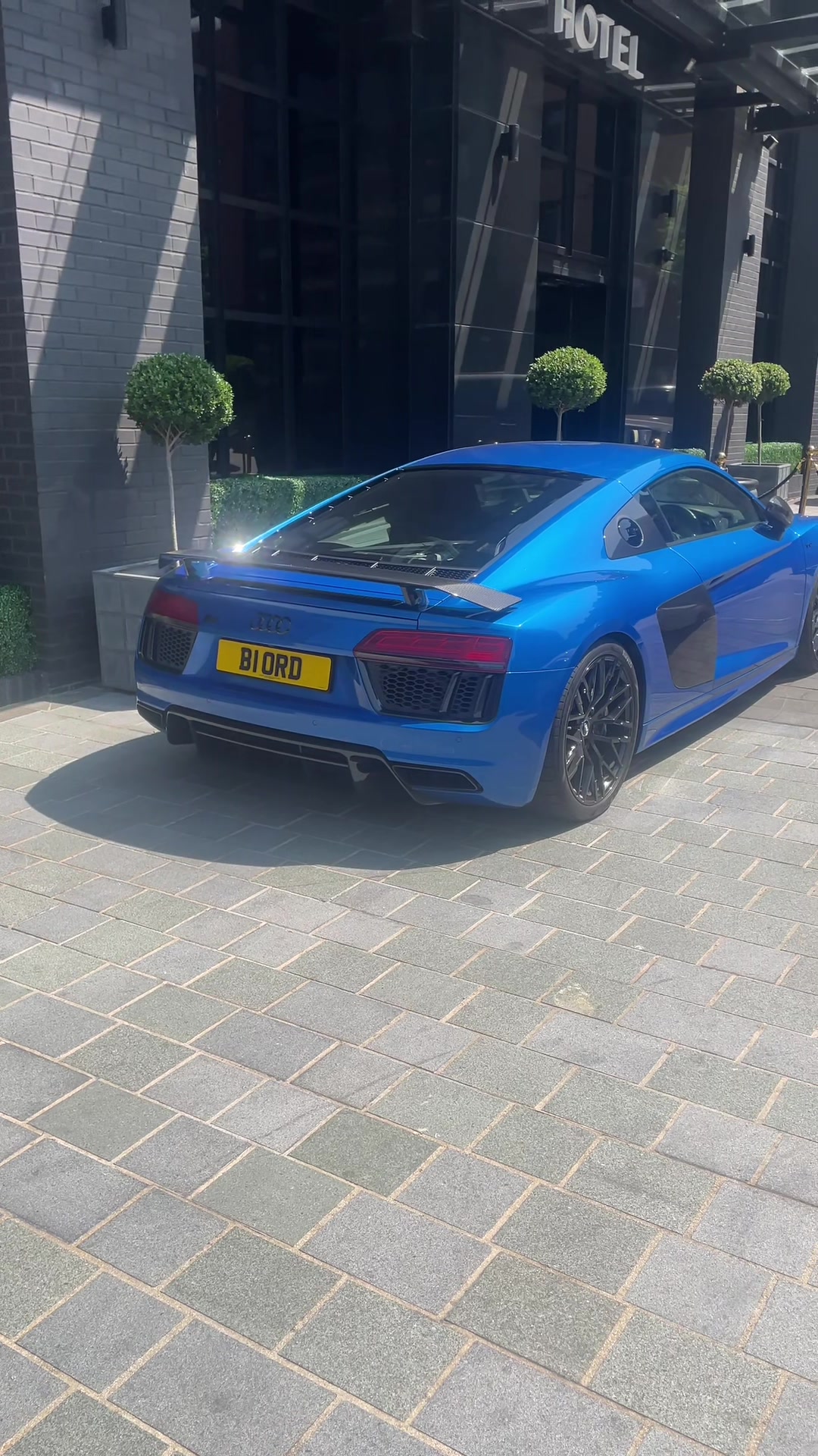 @Classics and supercars