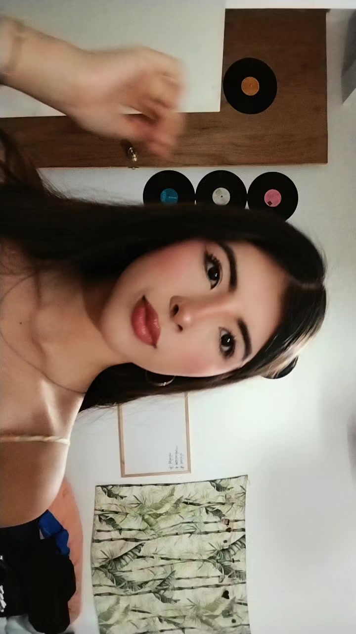 @𝓥𝓮𝓷𝓾𝓼🌴