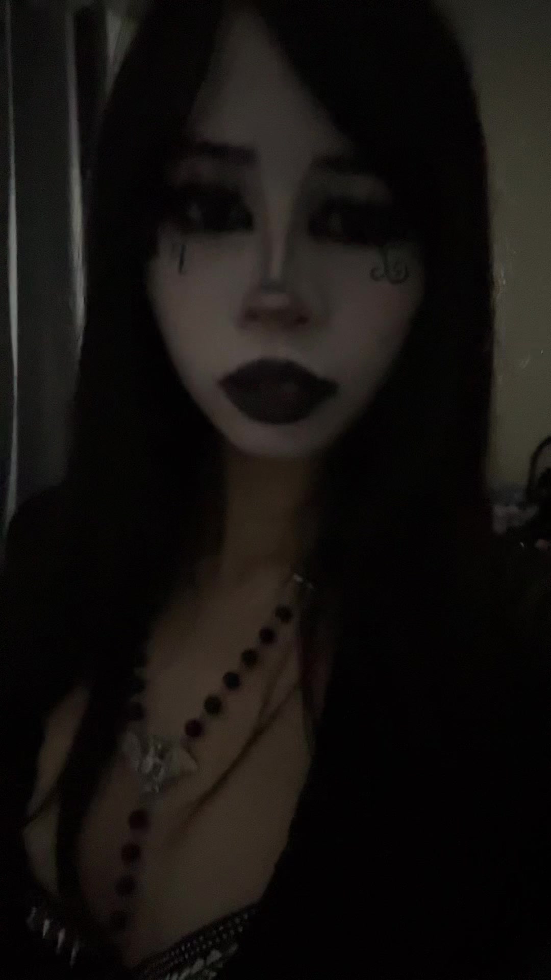 @๐๐๐ซ๐ฆ๐ข๐ฉ๐ฉ๐ ๐ง๐ปโ๏ธ๐ฆ