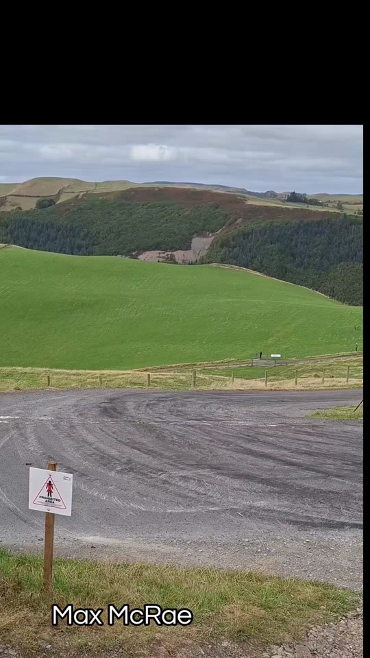 @Brynmyrddinwestwalesgetaway