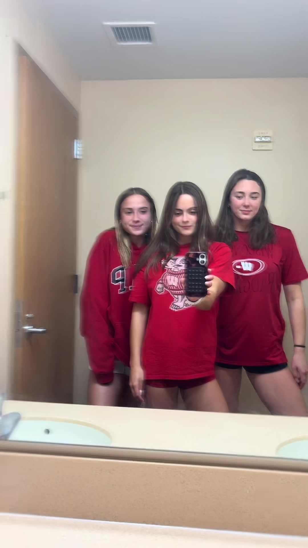 @caroline