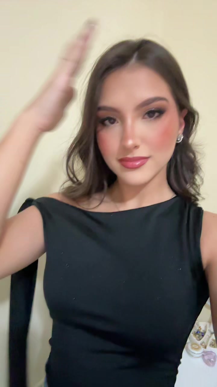 @Ju✨