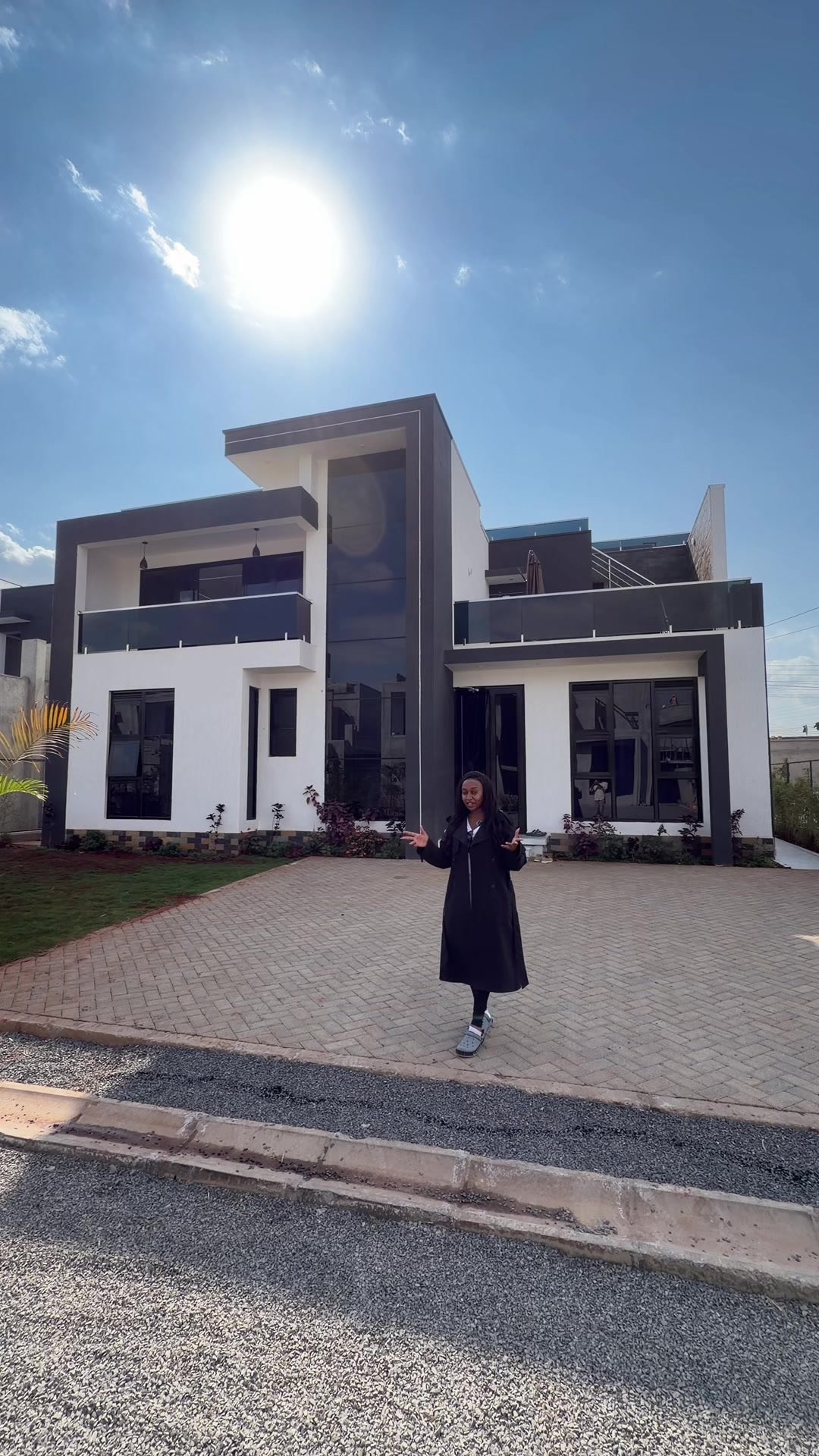 @Lyx Realty Group