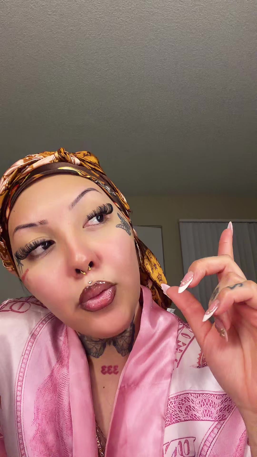 @𝔐𝔦𝔞𝔩𝔞𝔫𝔦