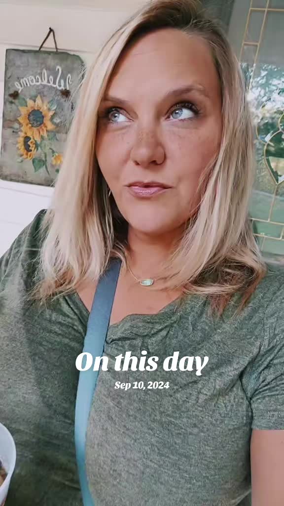 @AshleyChalet