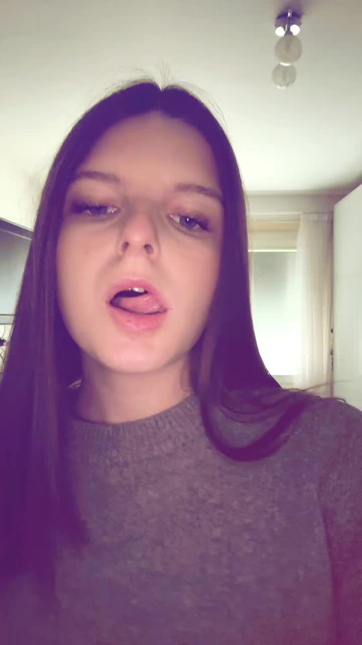 @𝐀𝐧𝐚 (𝐦𝐚𝐫𝐜𝐮𝐬 𝐯𝐞𝐫.)