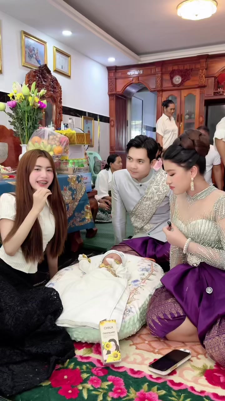 @💛Sa Sara _សារ៉ា_🌼🇰🇭