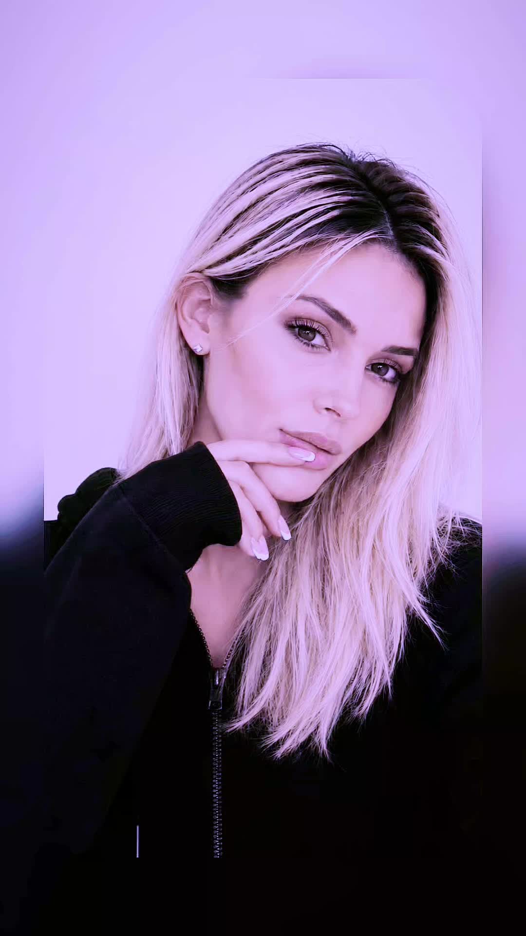 @🦋𝓠𝓾𝓮𝓮𝓷𝓚𝓪𝓽𝓱𝓲🎶