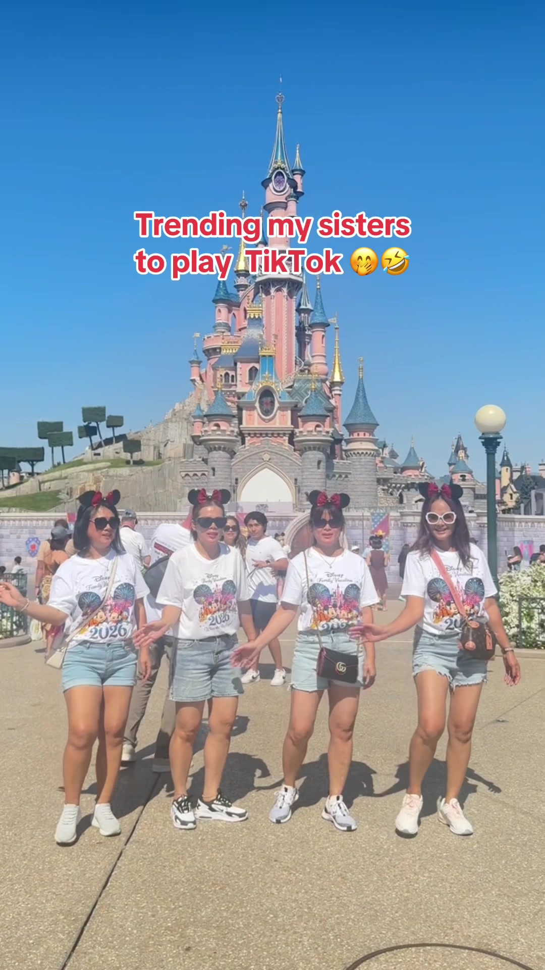 @Ellen Ellie 🇺🇸🇰🇭