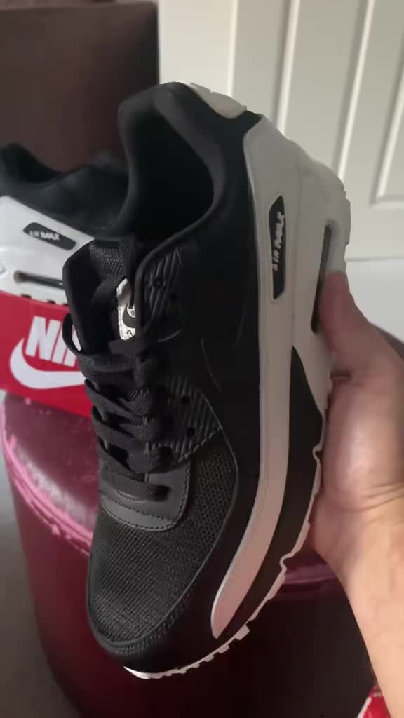 @Air Max 90 | Chorley Heat