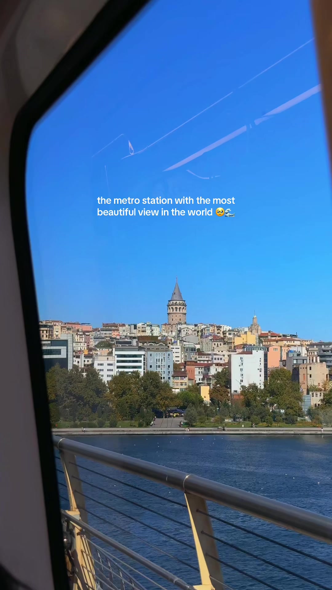 @Ela Istanbul fl&acirc;neuse / artist