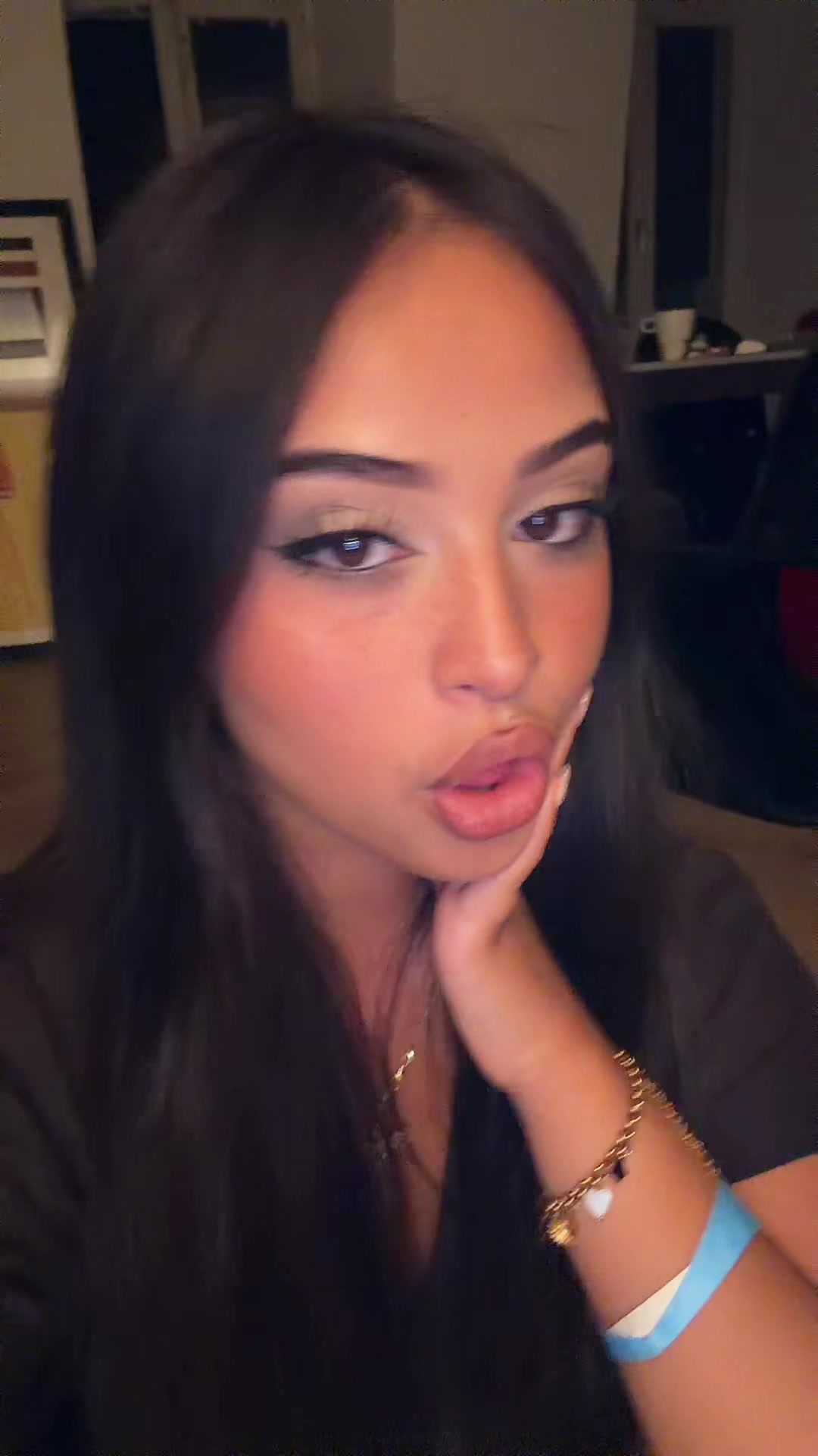 @Pamela 𖤓