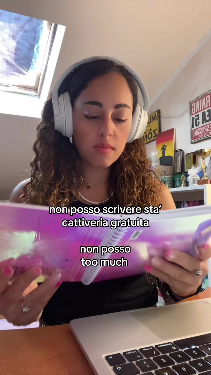 @Hellen_Autrice