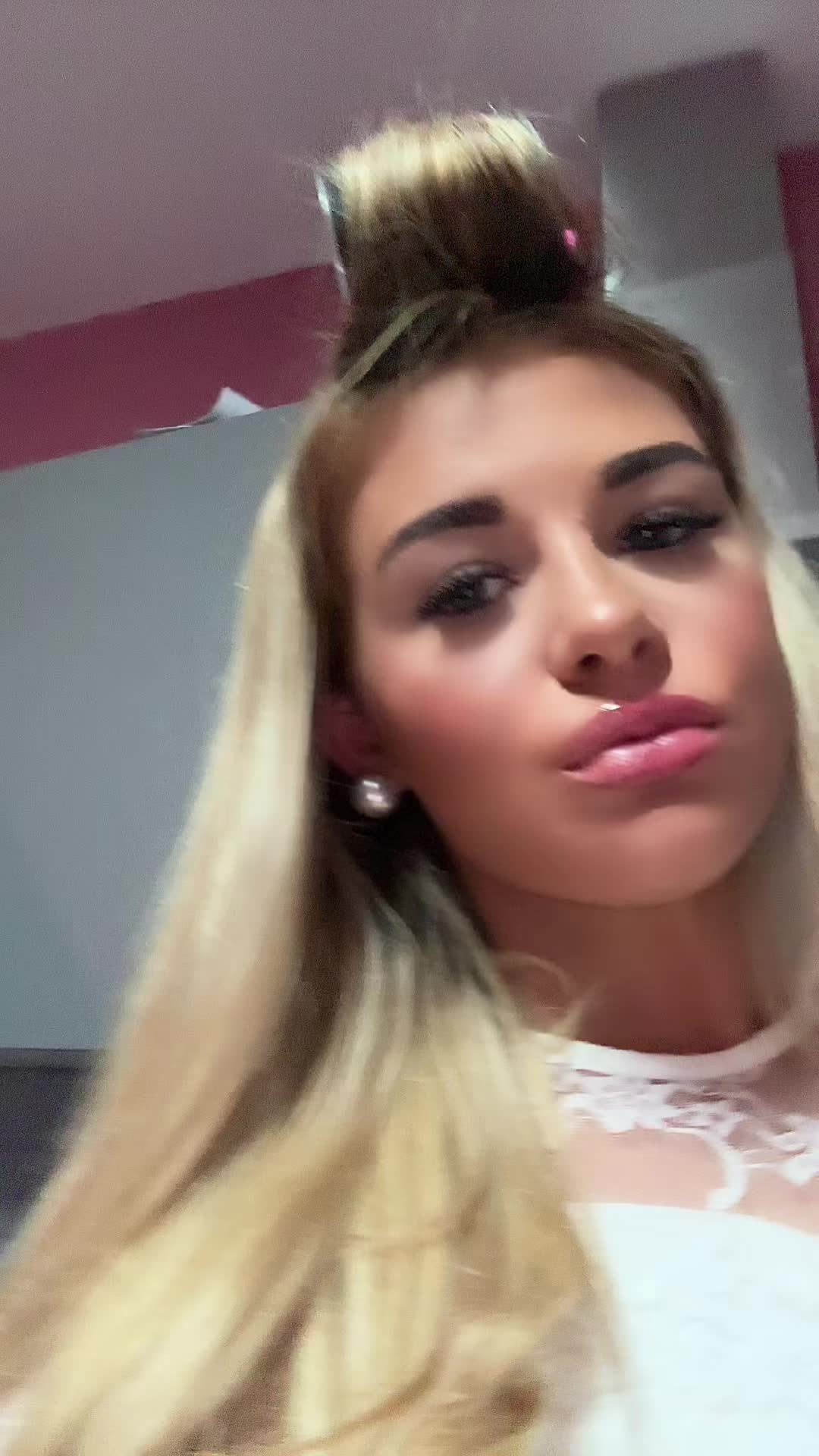 @siennaellex