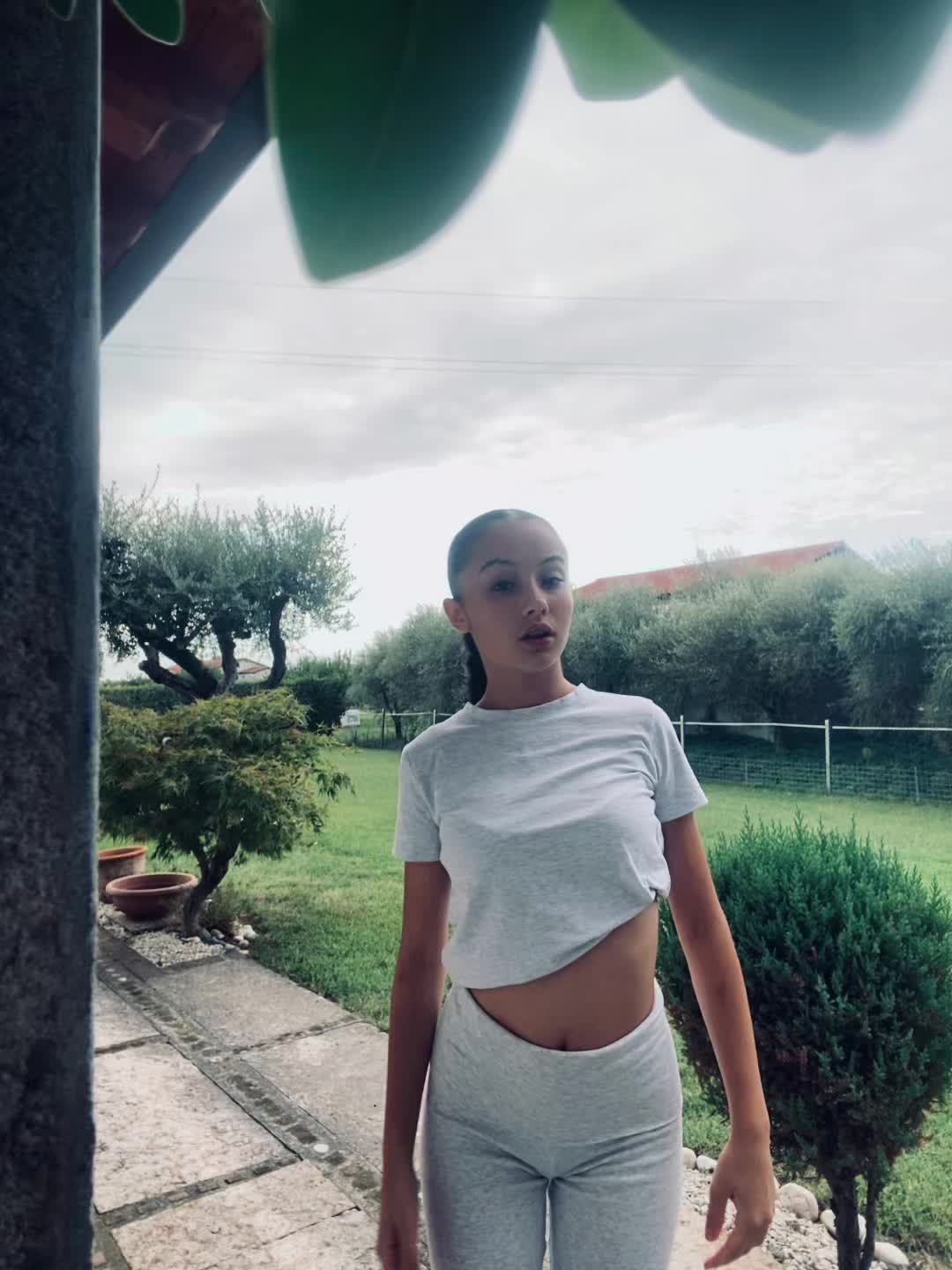 @annaaa