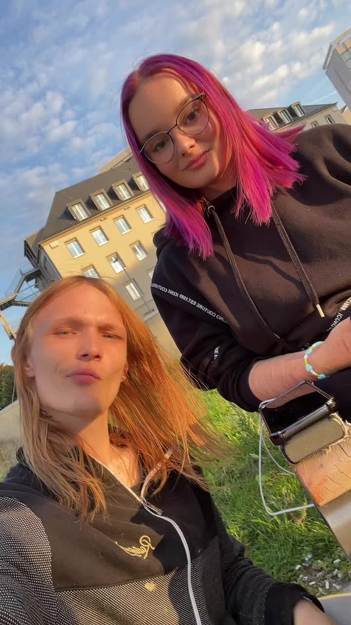 @𝔐𝔢𝔩𝔩𝔶🇦🇷🇩🇪