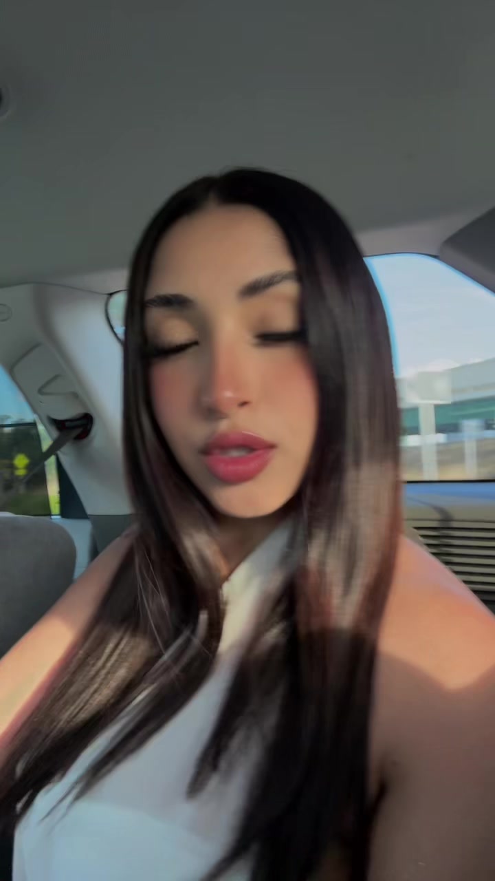 @paola_alana.