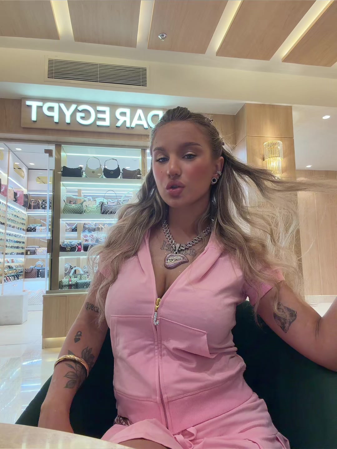 @Krvsmlk