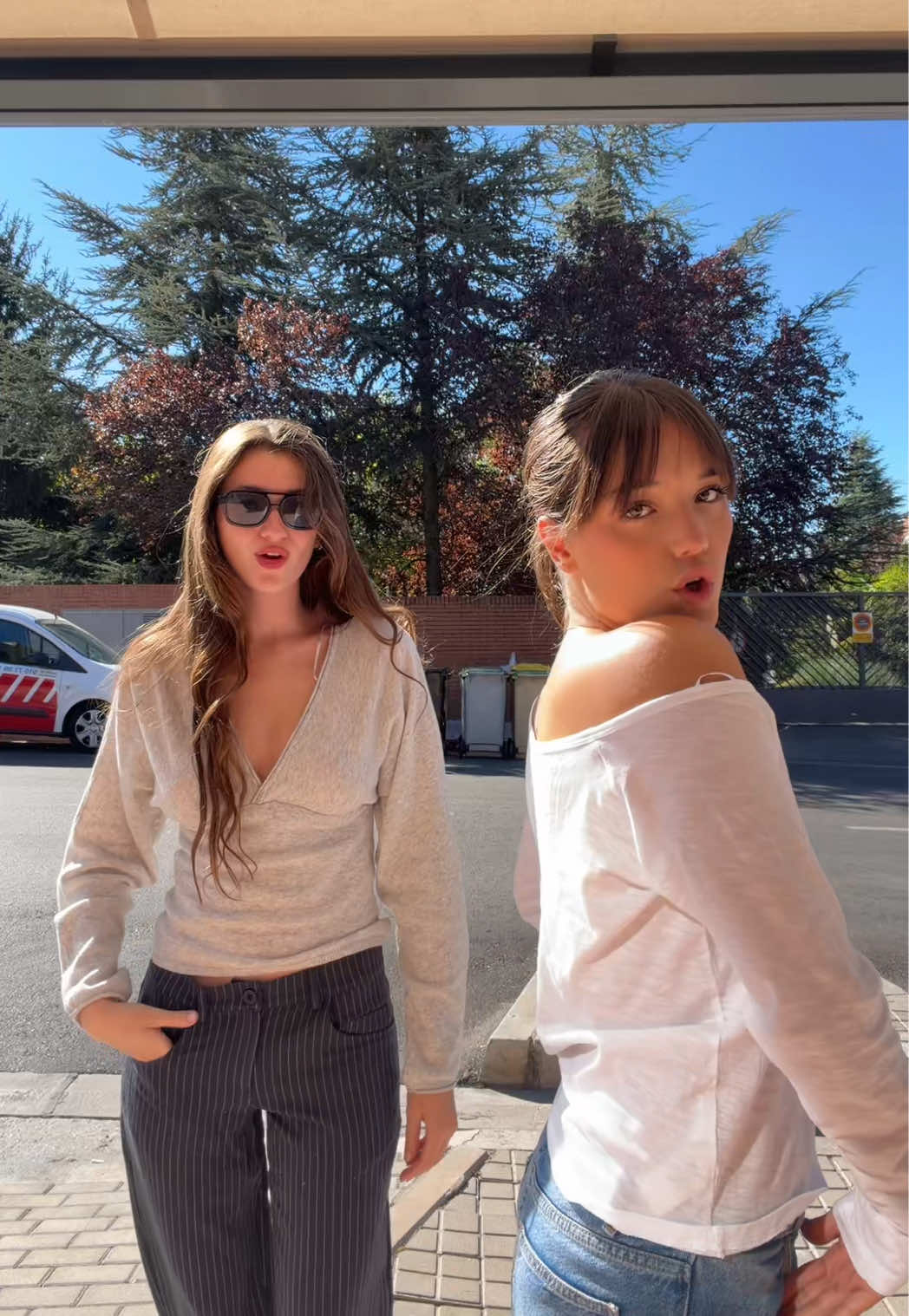 @bella