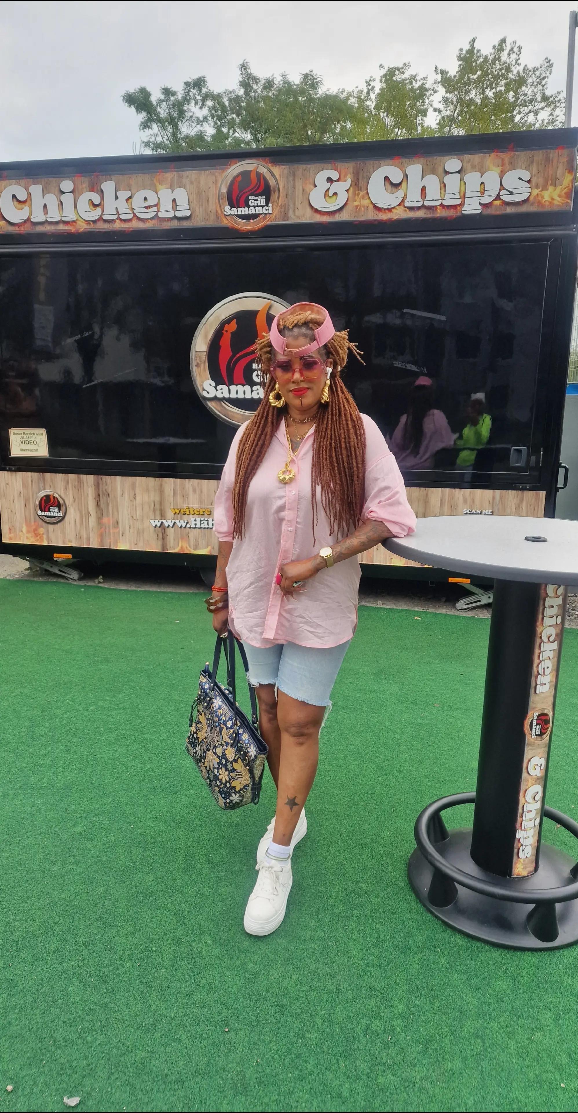 @Mama twins 1 of Germany 🇩🇪